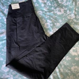 NWT Hi-Rise Aerie Chill Leggings